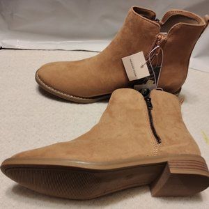 New Universal Thread Brenna tan boots
